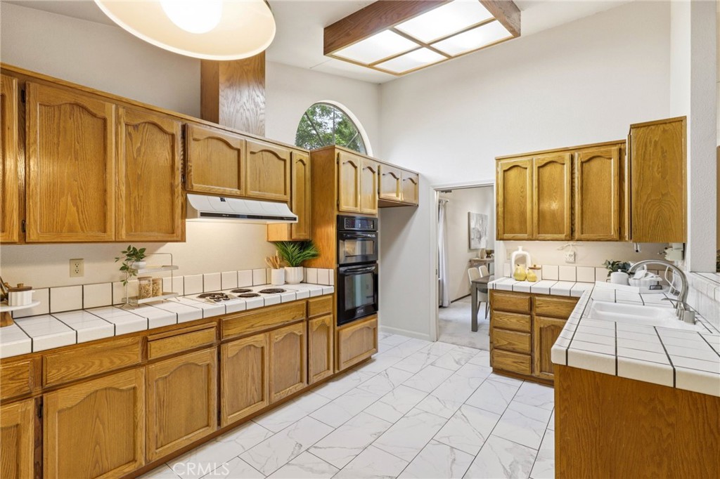 581 Jeannie Property Photo 13