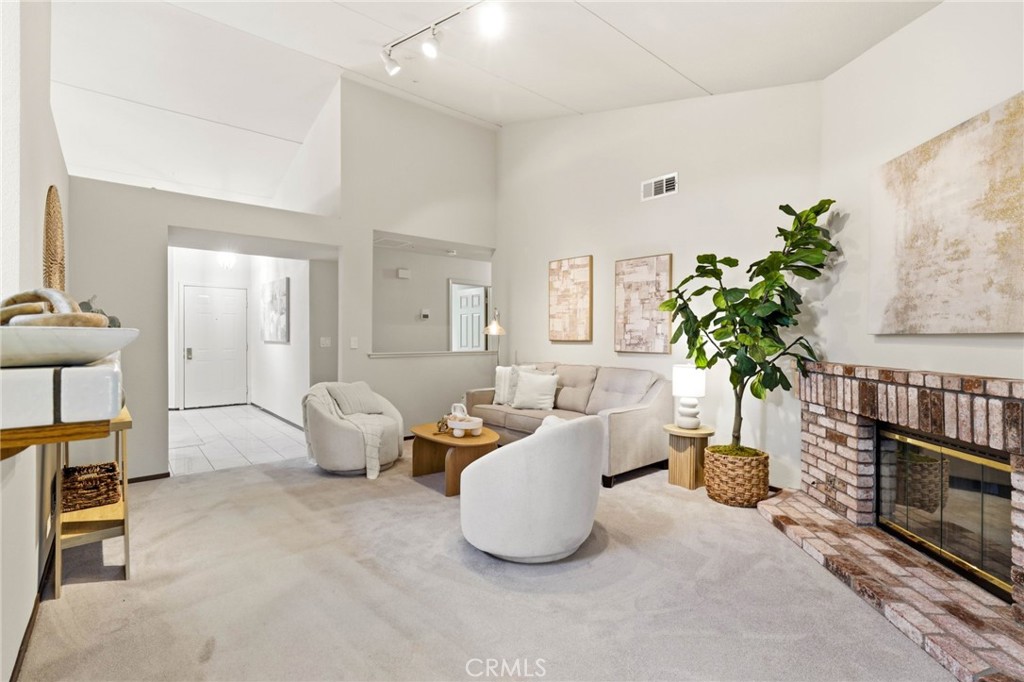 581 Jeannie Property Photo 16
