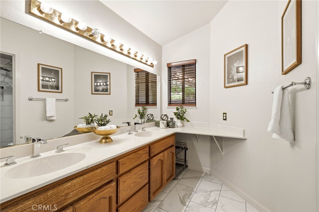 581 Jeannie Property Photo 27