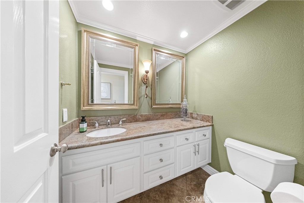 42 Christamon West Property Photo 11