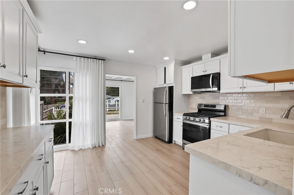 295 Wave Property Photo 10