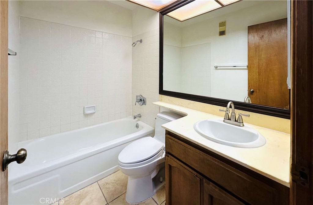 3525 Lebon Drive 204 Property Photo 13