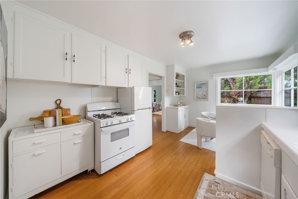 477 Hill Property Photo 12