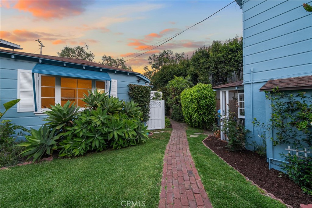 477 Hill Property Photo 24