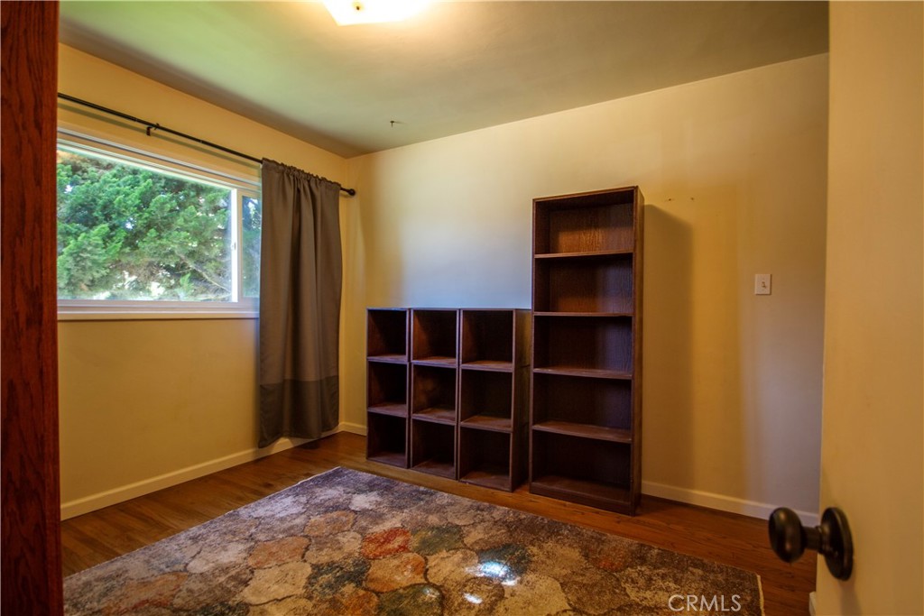 11208 Dalwood Property Photo 5