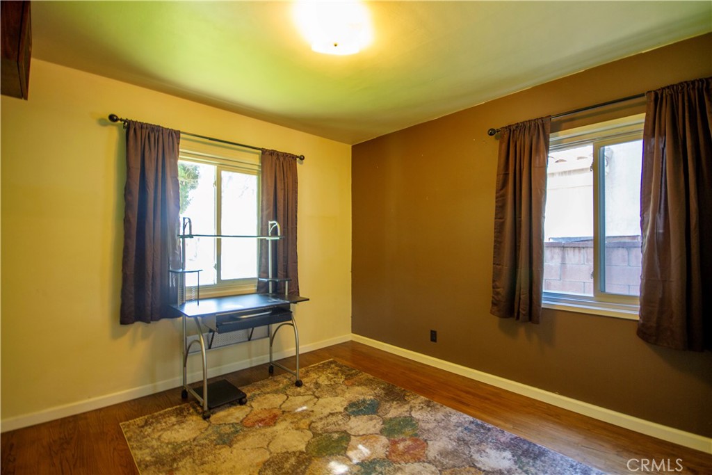 11208 Dalwood Property Photo 7