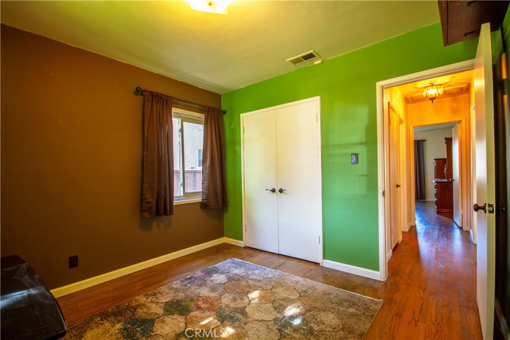 11208 Dalwood Property Photo 8