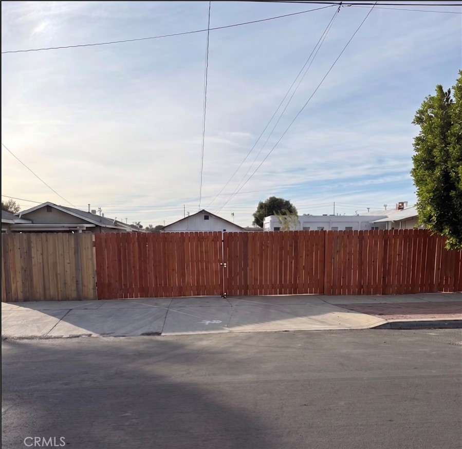 1157 N 7th Property Photo 2