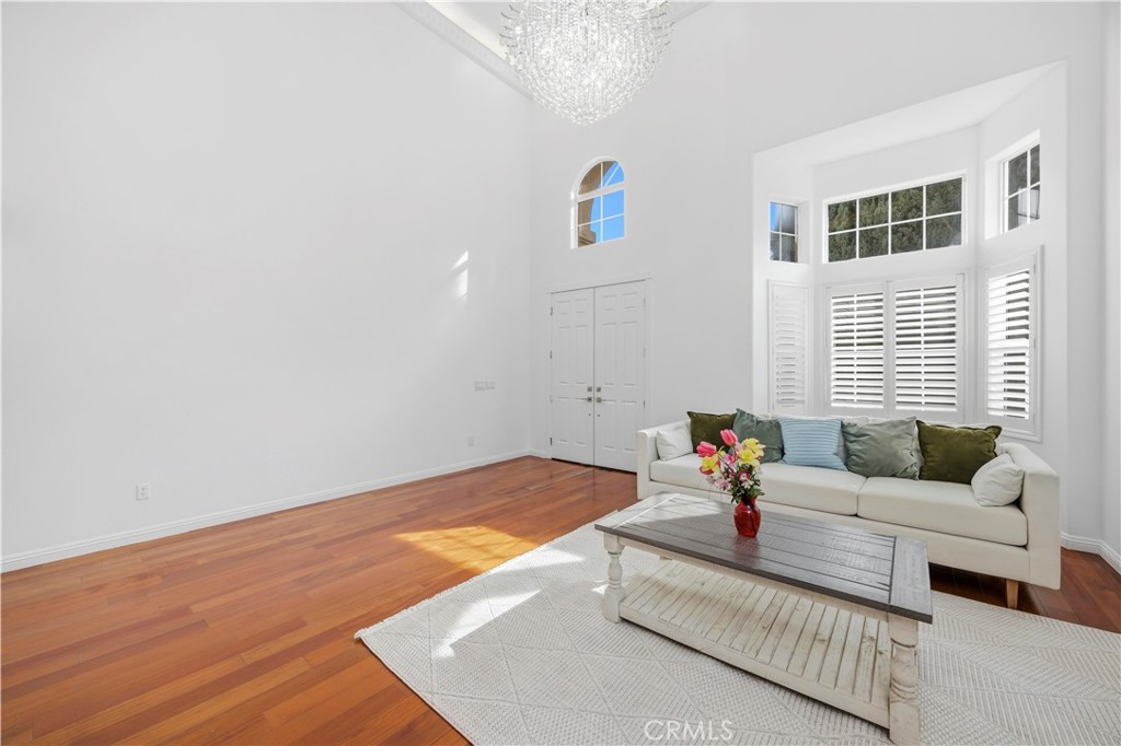 19115 Breckelle Property Photo 6