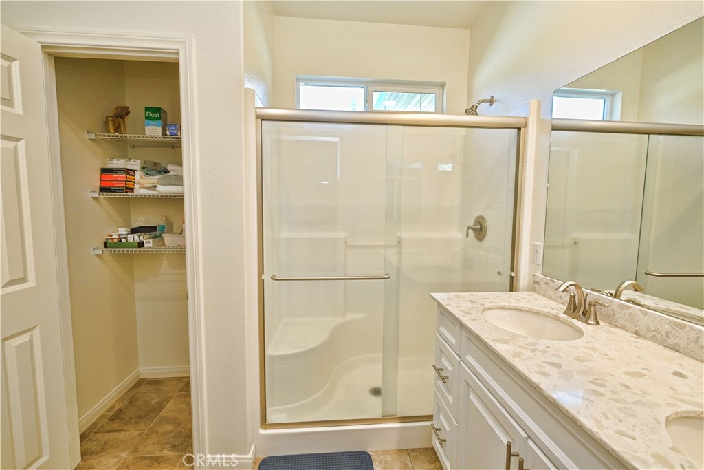 4096 Elderberry Property Photo 19