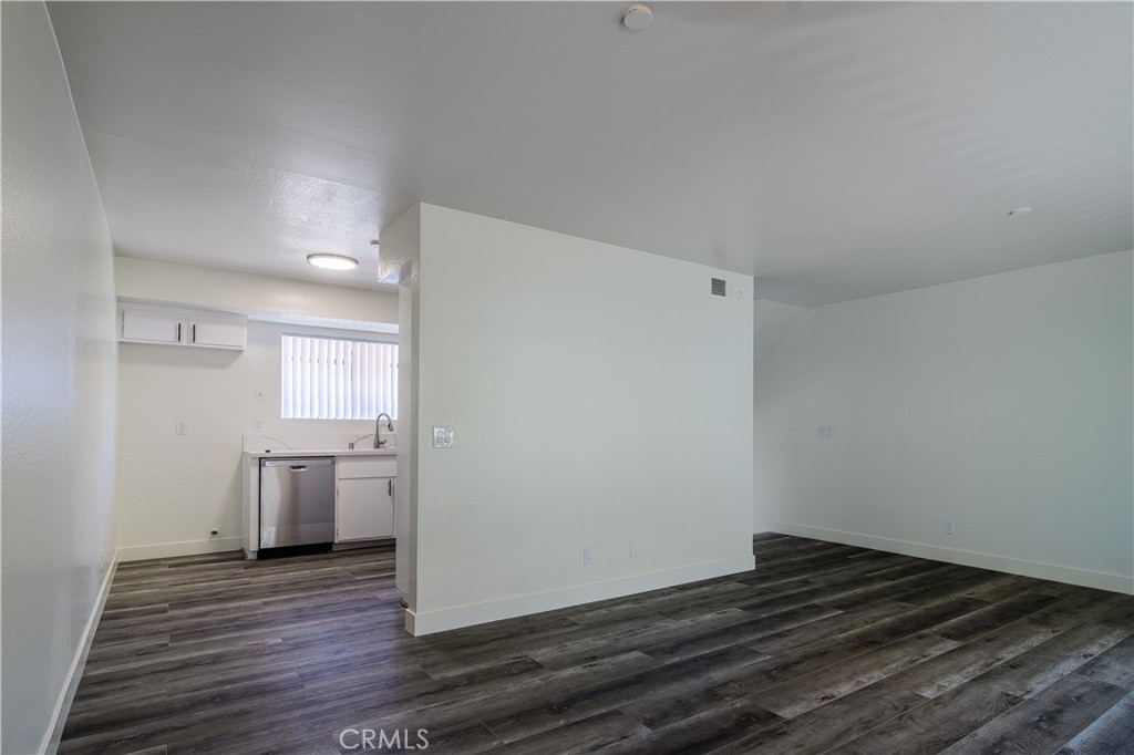 15406 Jackson 10 Property Photo 4