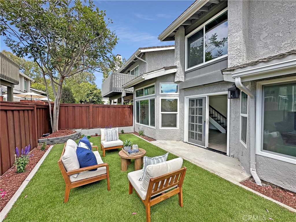 3334 Calle La Veta Property Photo 6