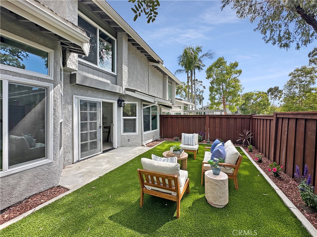 3334 Calle La Veta Property Photo 7