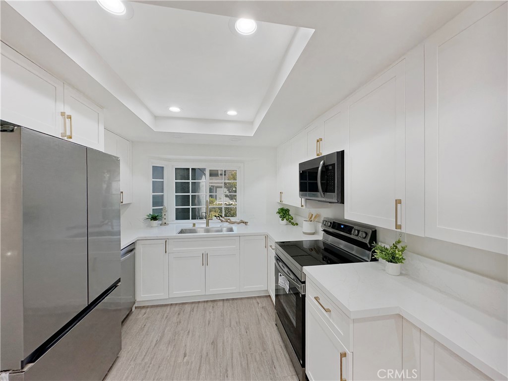 3334 Calle La Veta Property Photo 12