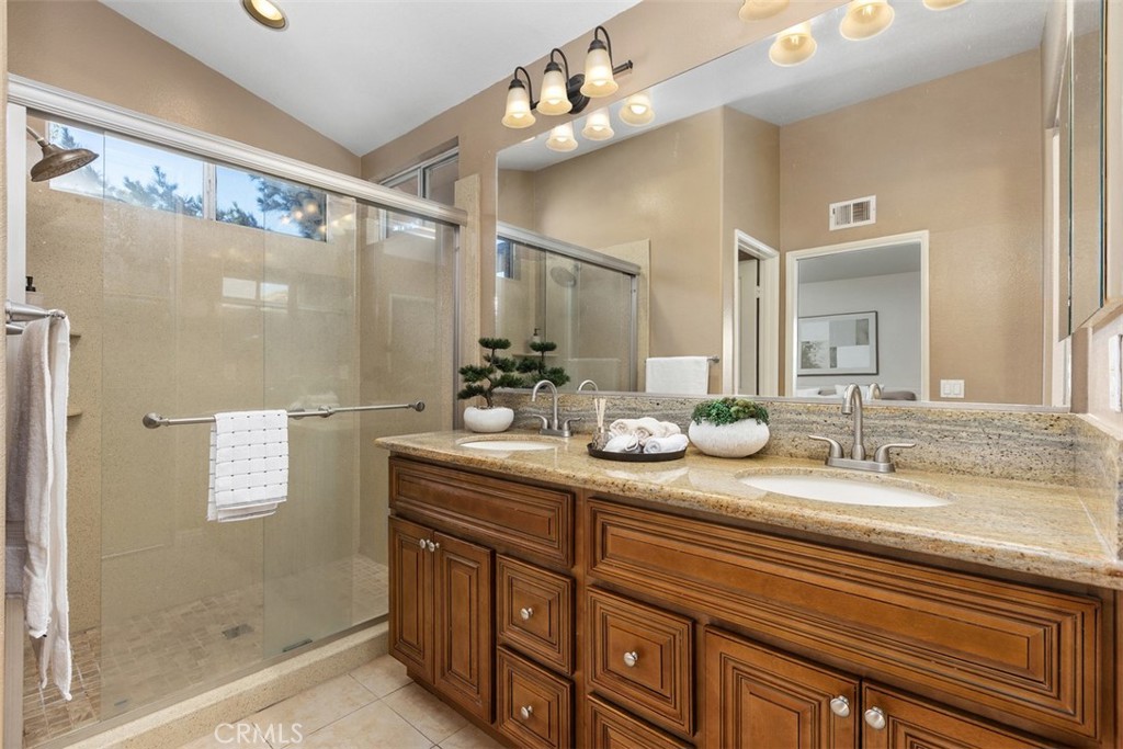 5 Altezza Property Photo 15