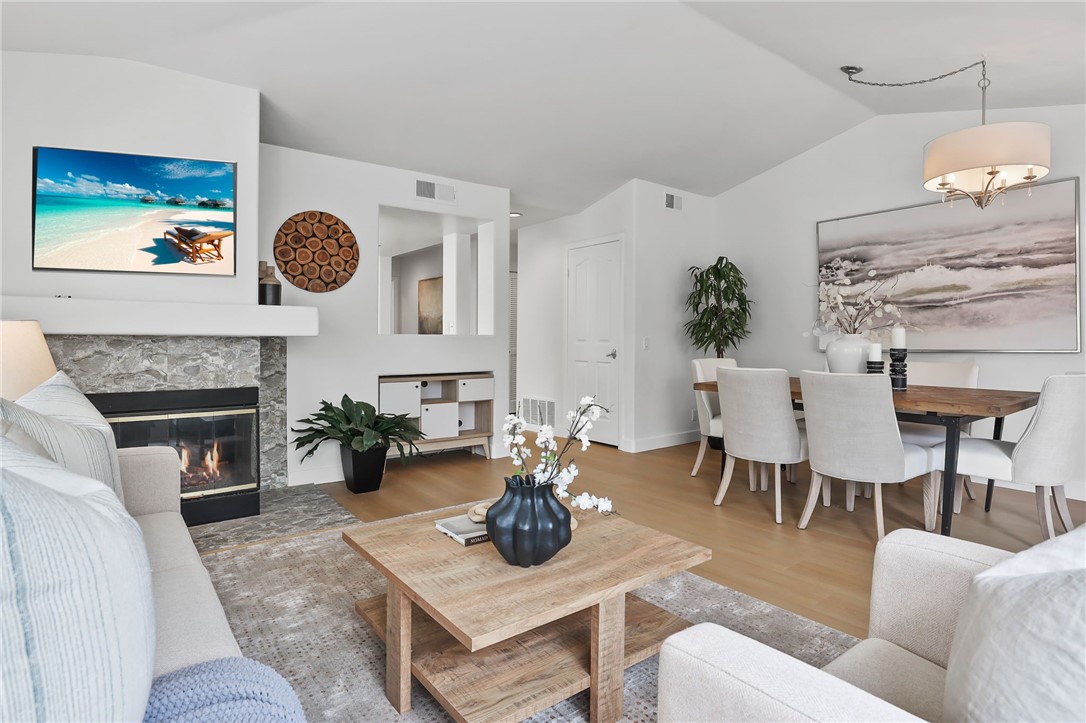 54 Pamplona Property Photo 3