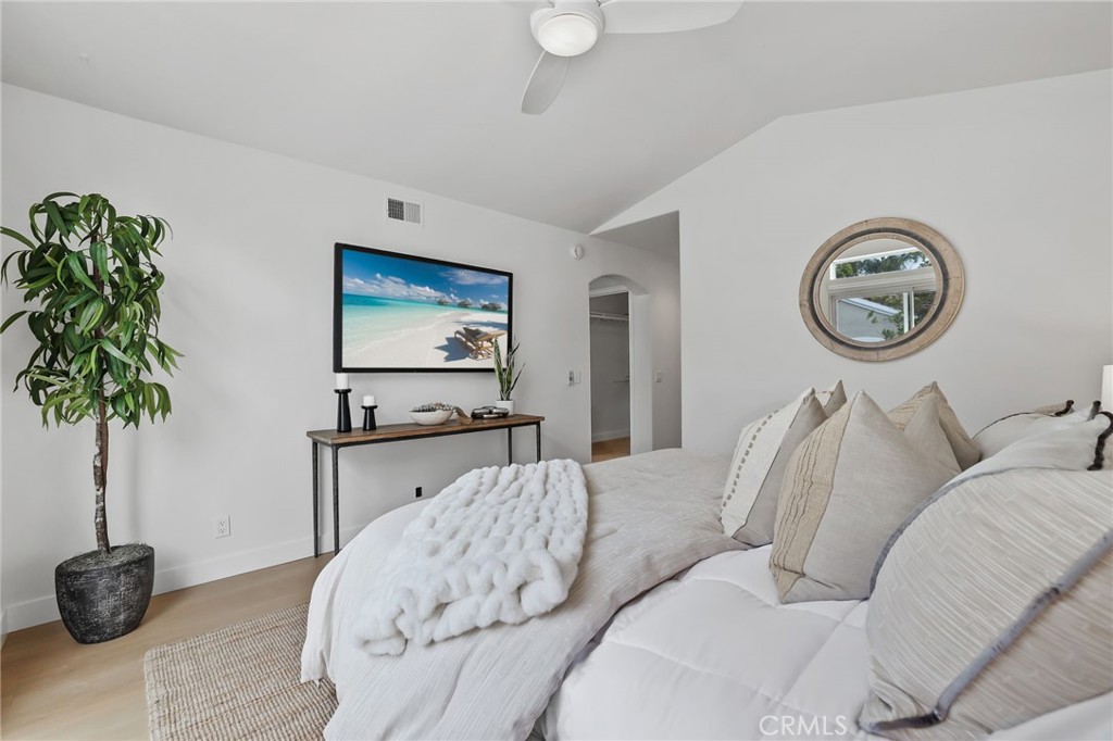 54 Pamplona Property Photo 17