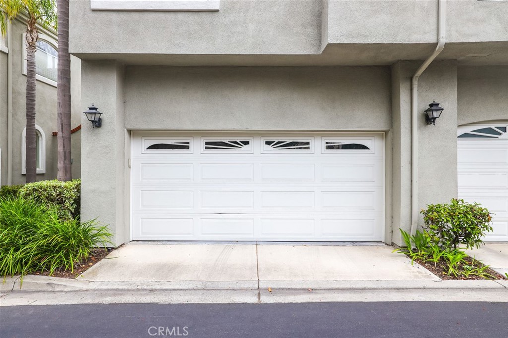 54 Pamplona Property Photo 27