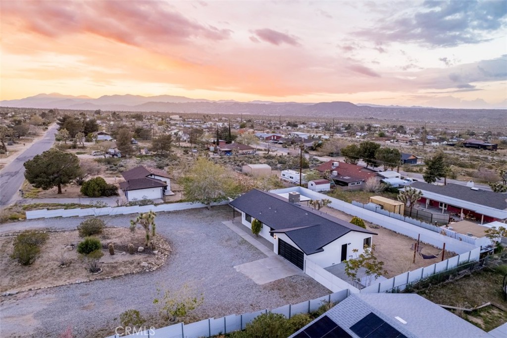 60468 Latham Trail Property Photo 4