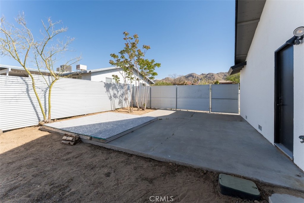 60468 Latham Trail Property Photo 32