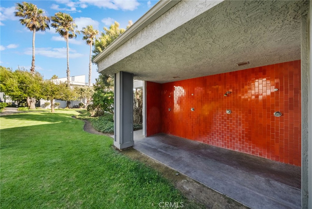 16922 Pacific Coast Hwy 102 Property Photo 31