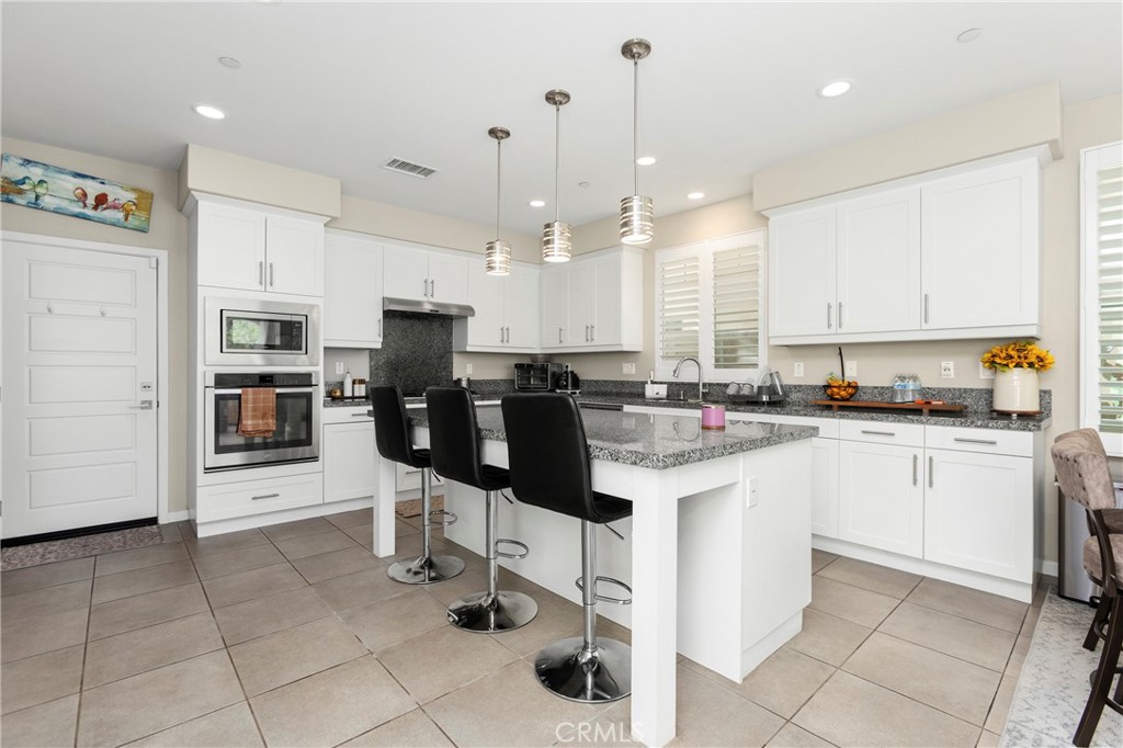 291 Carmine Property Photo 4