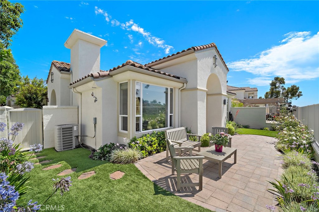 82 Avenida Cristal Property Photo 1