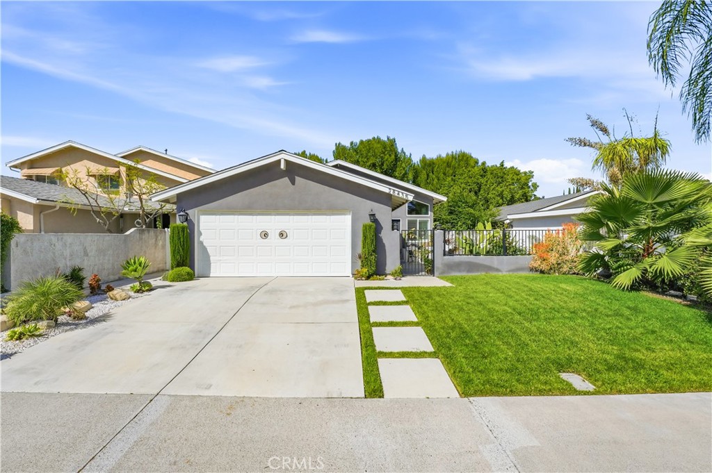 28435 Ronea Property Photo 2