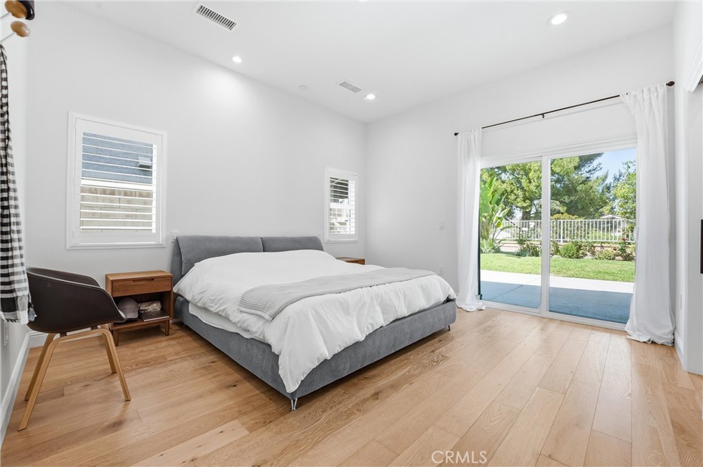 28435 Ronea Property Photo 7