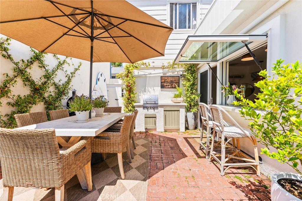 25566 Via Del Rey Property Photo 4