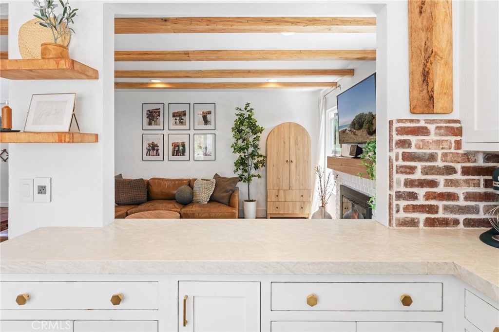 25566 Via Del Rey Property Photo 7