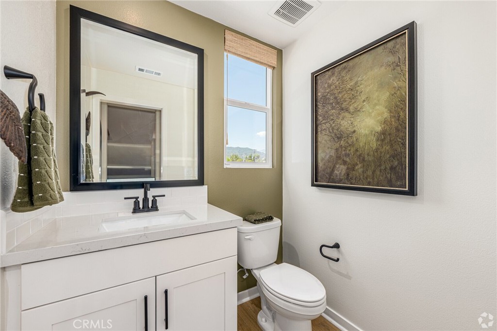 545 Gregory Way Property Photo 15