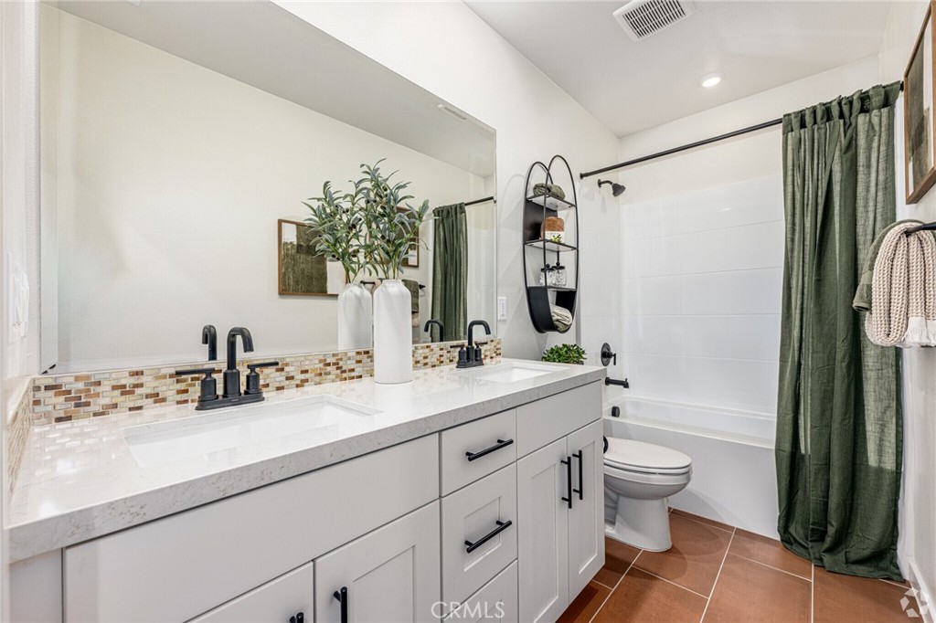545 Gregory Way Property Photo 18