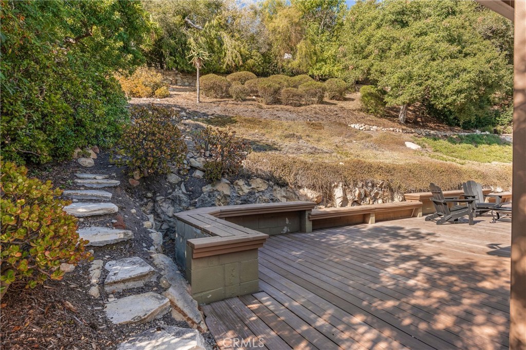 33 Loma Media Road Property Photo 31