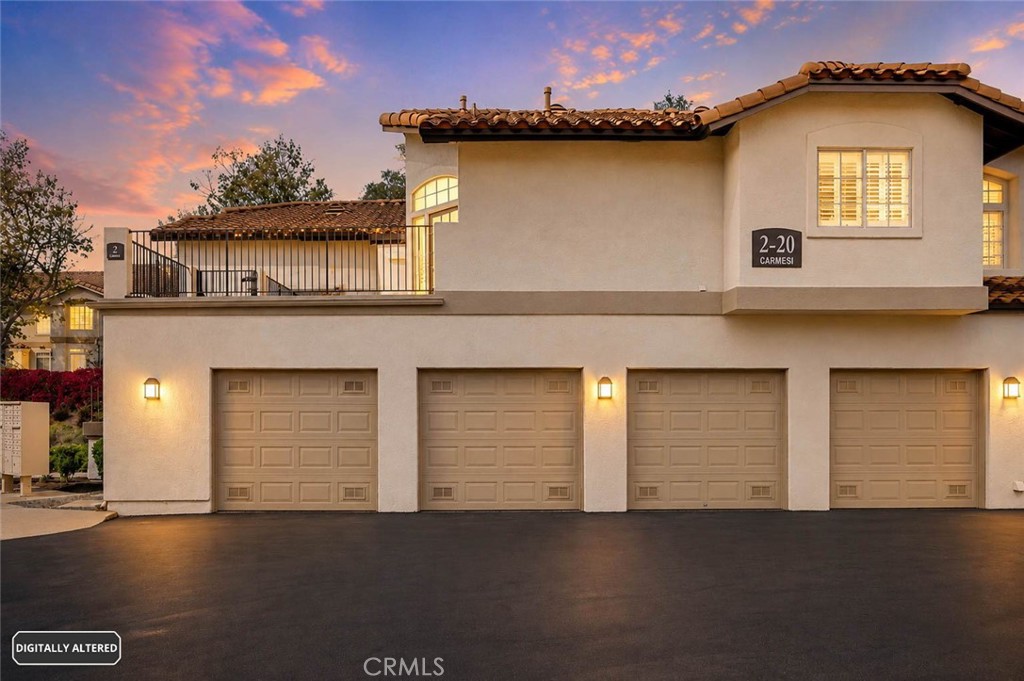 2 Carmesi Property Photo 2