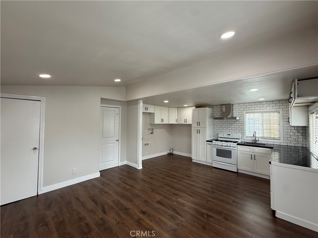 1741 Pomona Avenue 21 Property Photo 11