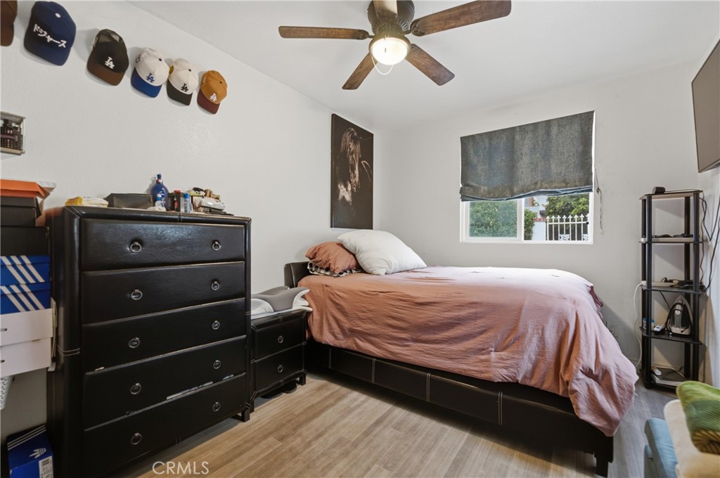 411 S Hewes St Property Photo 14