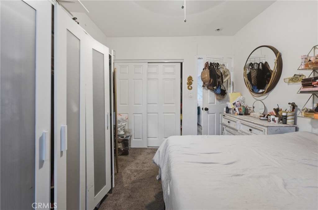 411 S Hewes St Property Photo 17