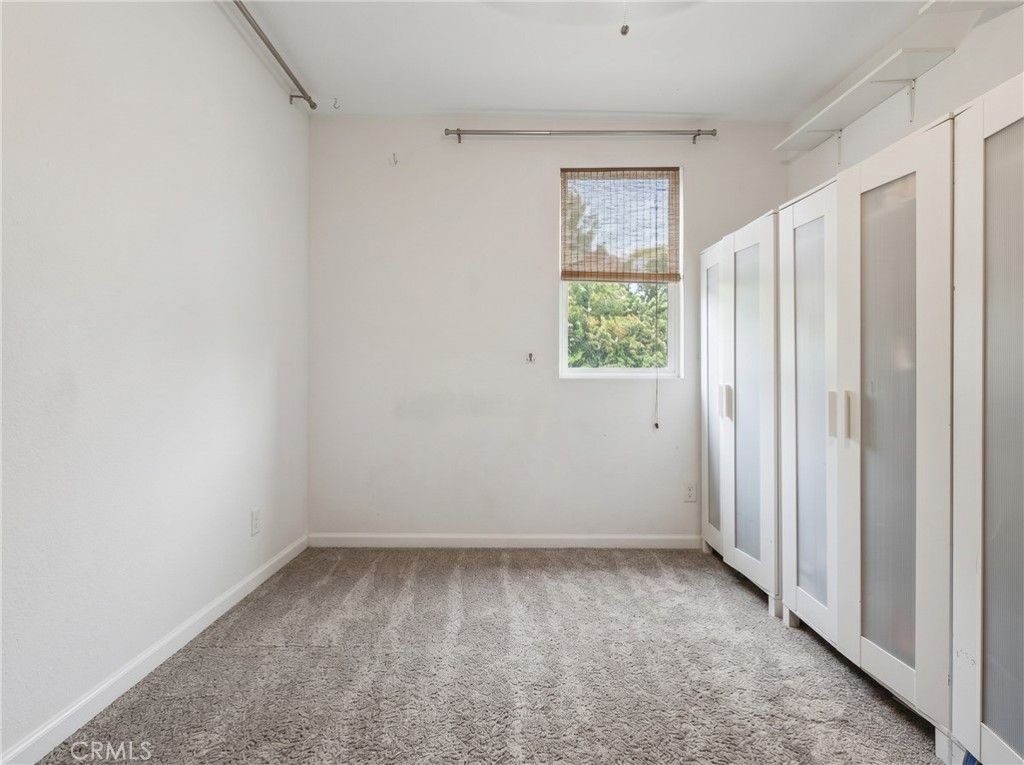 411 S Hewes St Property Photo 18