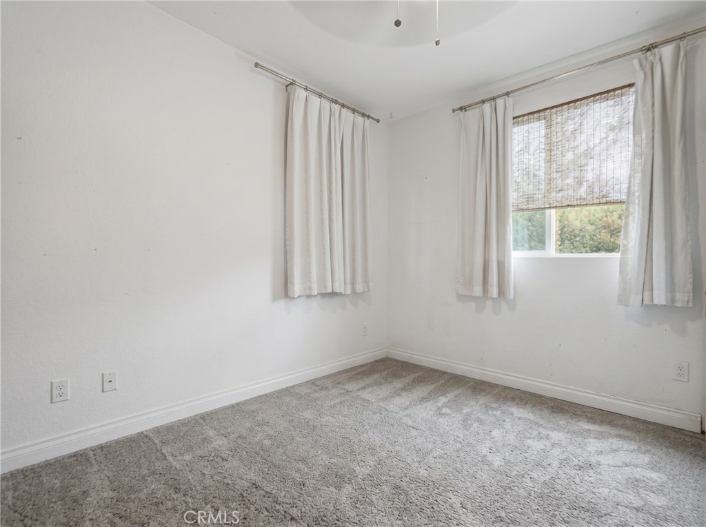 411 S Hewes St Property Photo 19