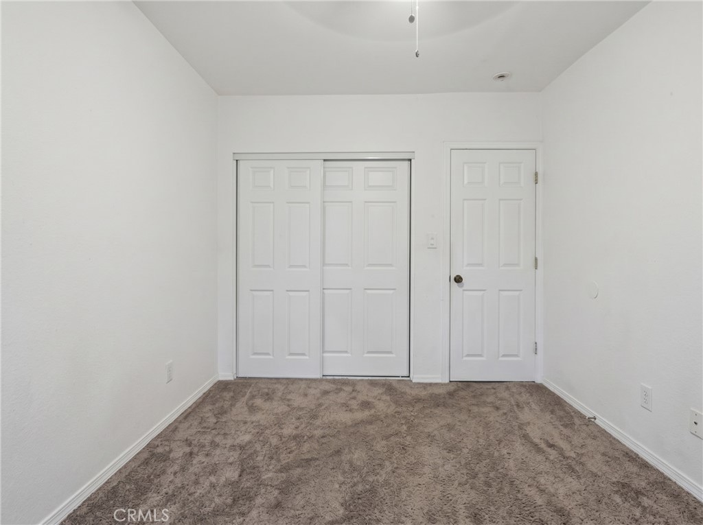 411 S Hewes St Property Photo 20