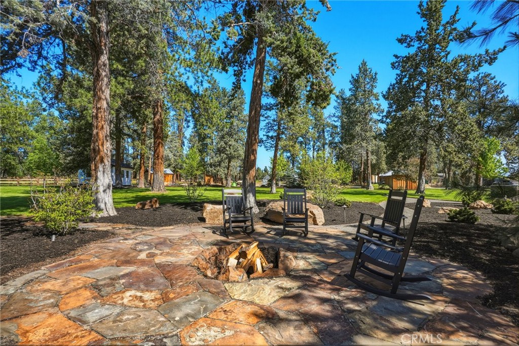 17186 Highway 126 Property Photo 7