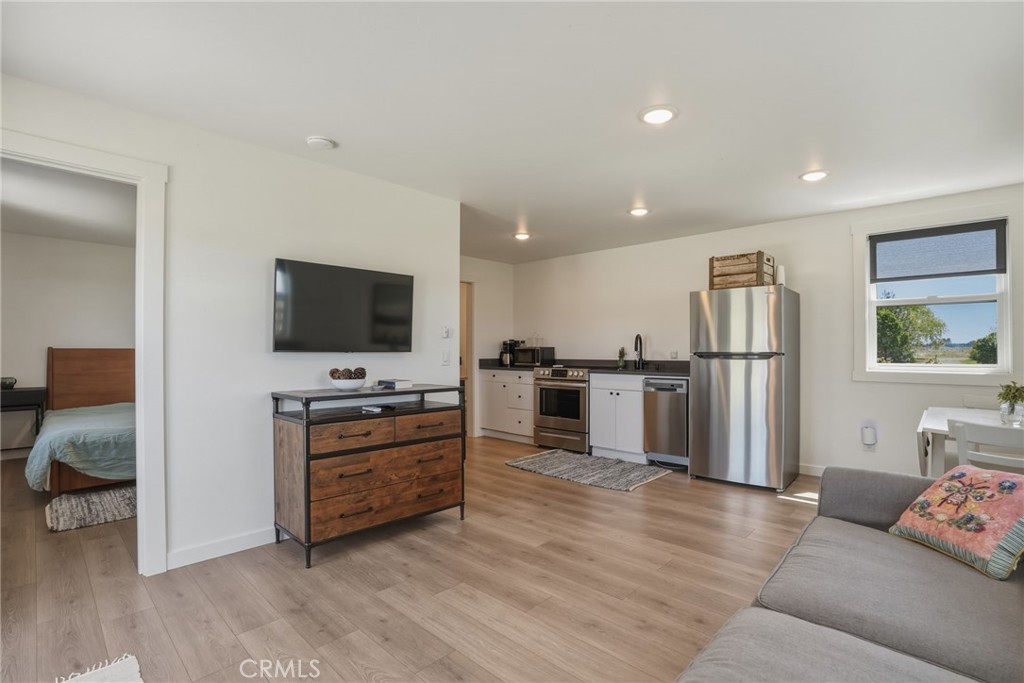 17186 Highway 126 Property Photo 27