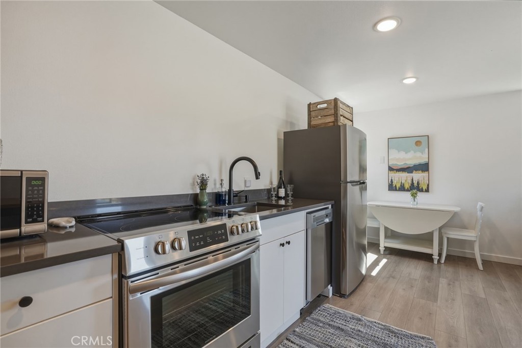 17186 Highway 126 Property Photo 29