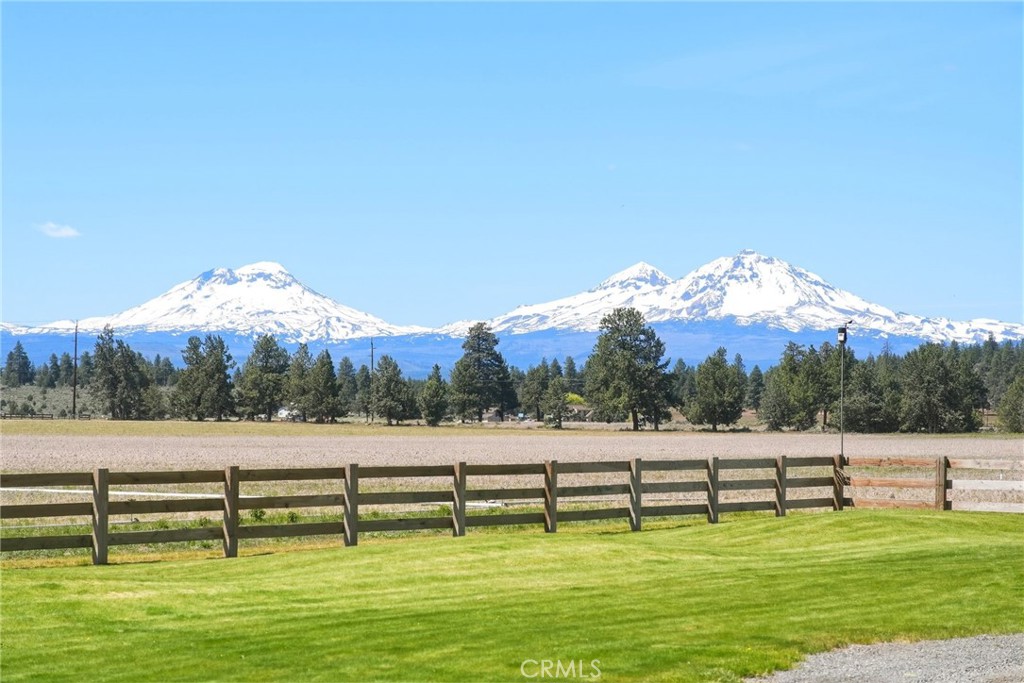 17186 Highway 126 Property Photo 35