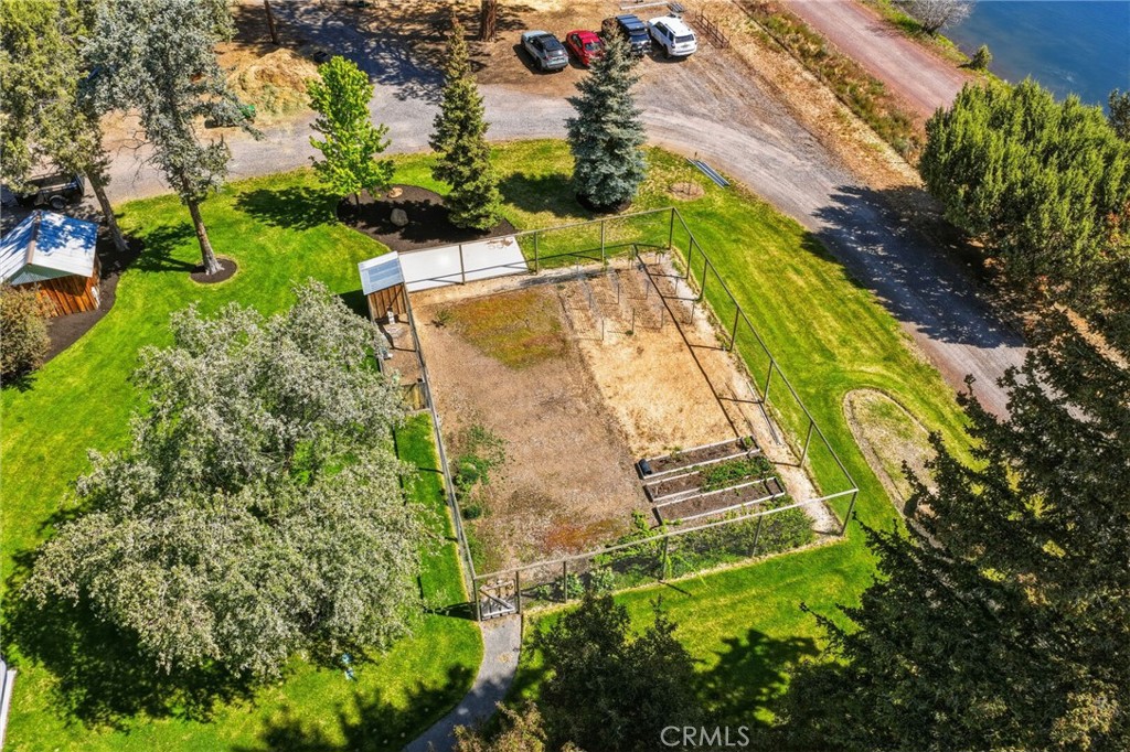 17186 Highway 126 Property Photo 48