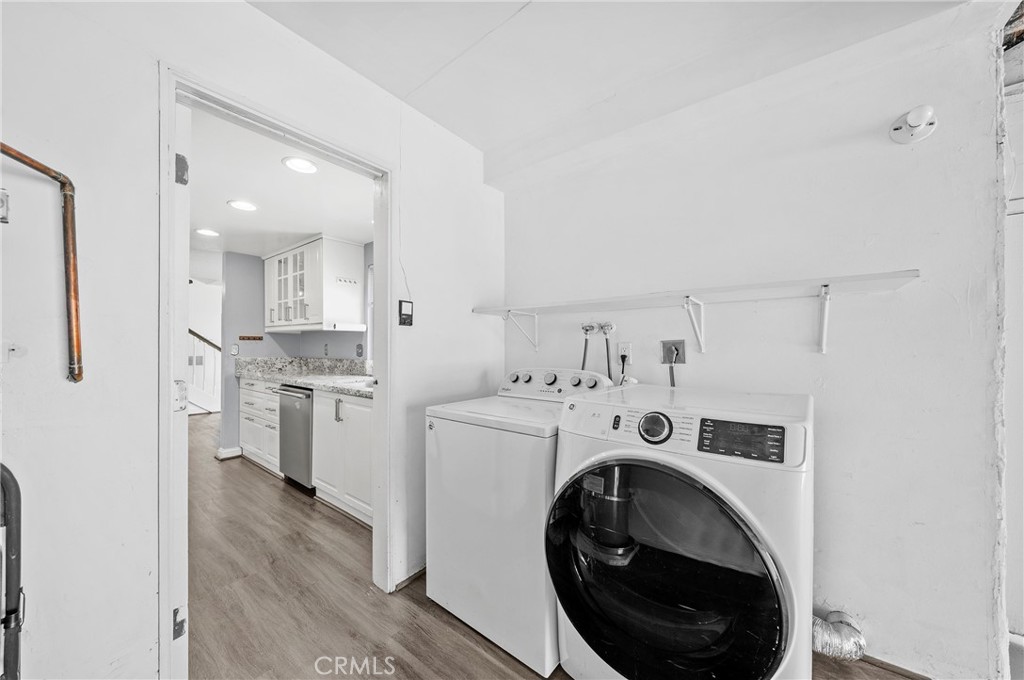 29616 Oakwood Ct Property Photo 24