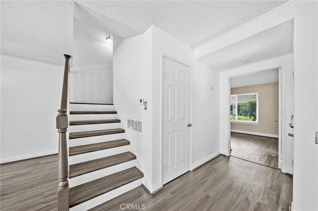 29616 Oakwood Ct Property Photo 26