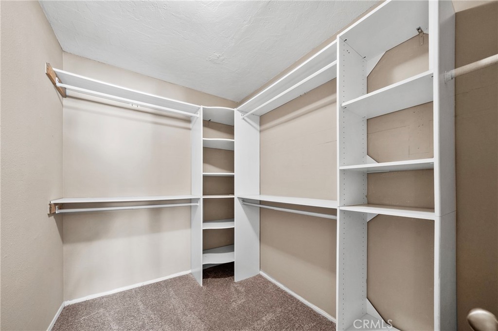 29616 Oakwood Ct Property Photo 30