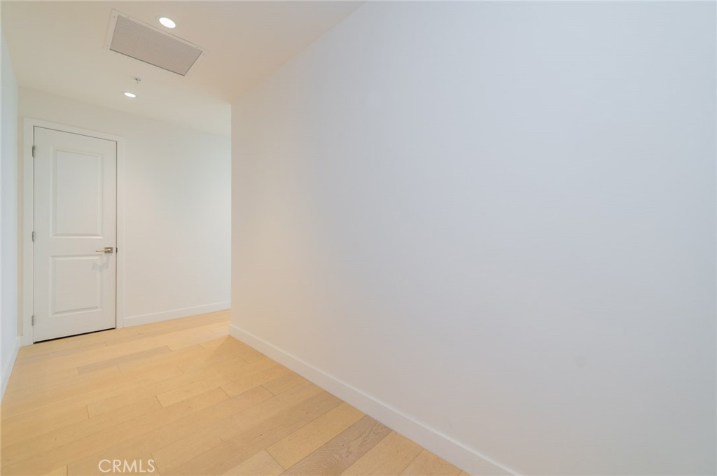 400 S Broadway S 1203 Property Photo 2
